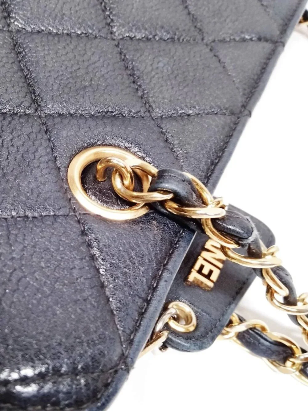 Authentic Chanel Vintage CC Shoulder Bag Black Quilted Leather Gold Chain Bag - Picture 8 of 16